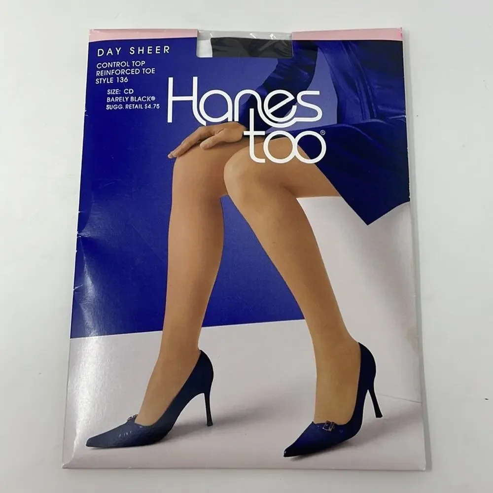 NIP bundle of 4 pantyhose women’s CD/medium